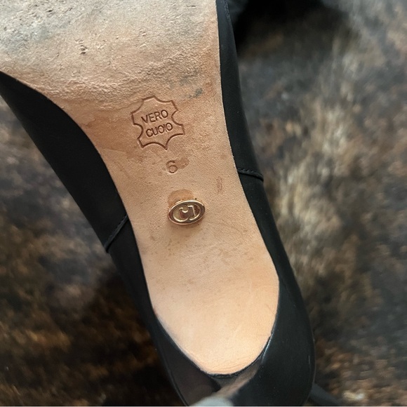 Charles David Ankle Boots - Picture 9 of 9